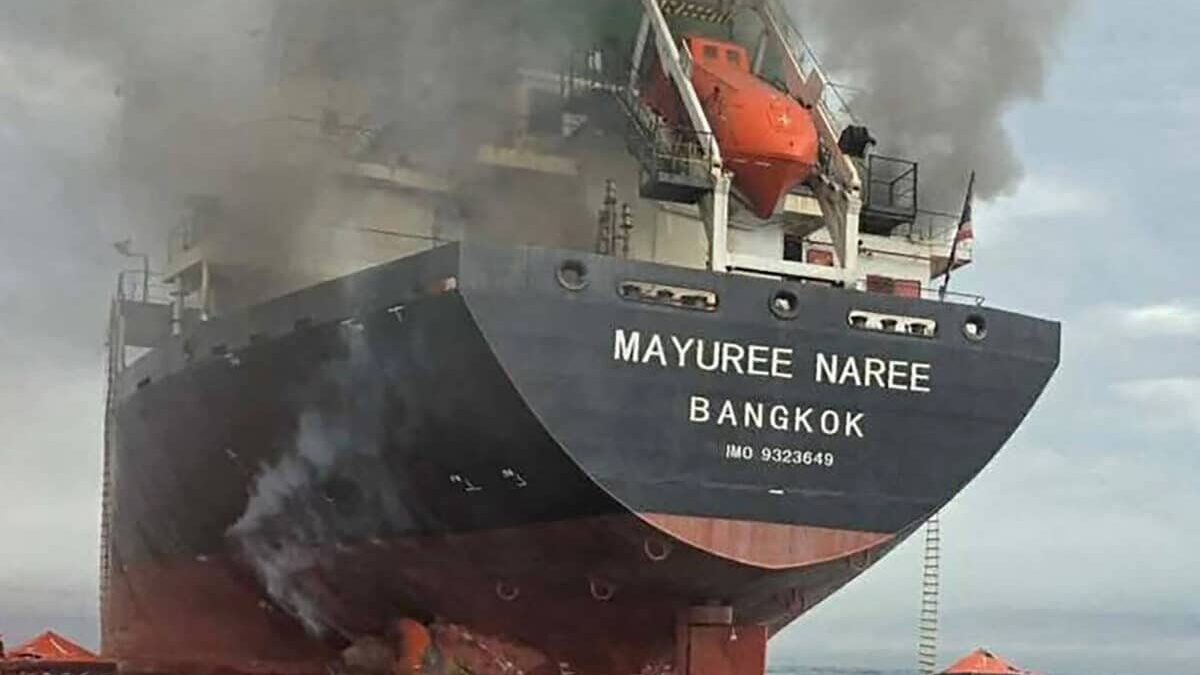 thai ship attacked in gulf 3 crew believed trapped aboard firm 1200x800 3108275072
